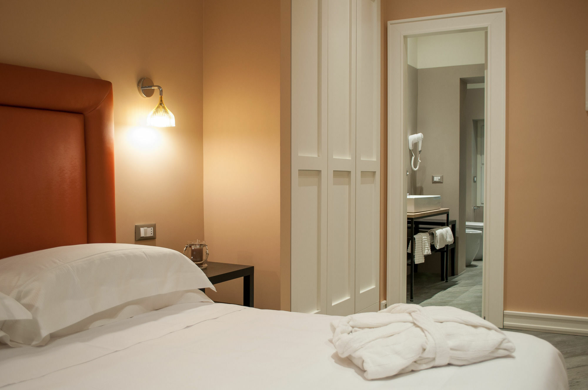 มาย เทรวี ชาร์มิง แอนด์ ลักชัวรี รูม Hotel โรม ภายนอก รูปภาพ