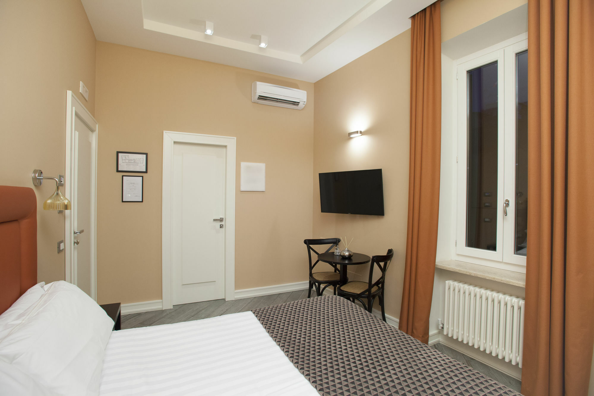 มาย เทรวี ชาร์มิง แอนด์ ลักชัวรี รูม Hotel โรม ภายนอก รูปภาพ