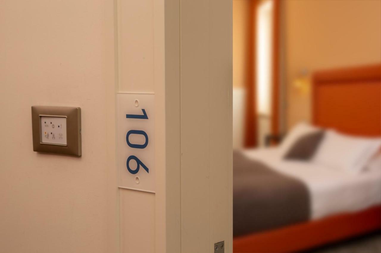 มาย เทรวี ชาร์มิง แอนด์ ลักชัวรี รูม Hotel โรม ภายนอก รูปภาพ